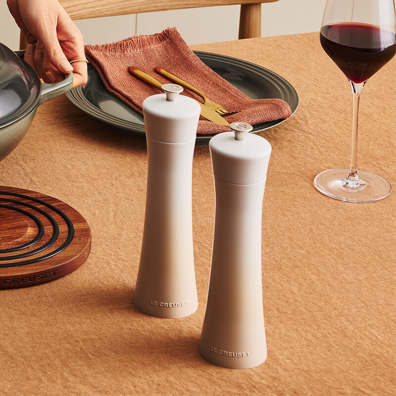 Minimalist Salt & Pepper Mills (Set of 2) | Le Creuset